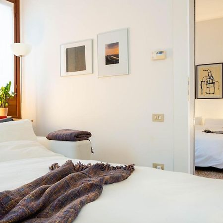 Marco'S Venice House - StayinВенеція Екстер'єр фото