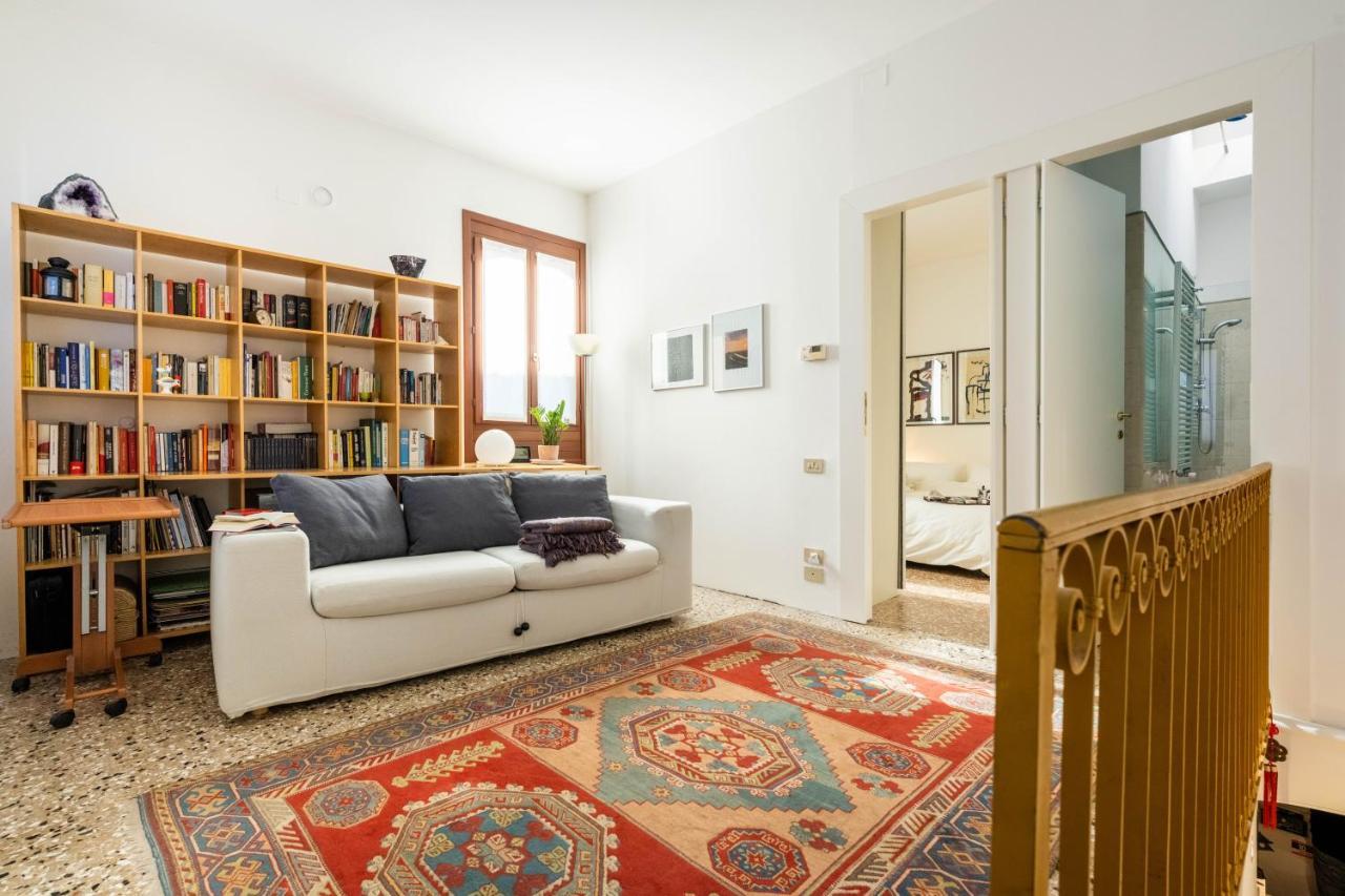 Marco'S Venice House - StayinВенеція Екстер'єр фото