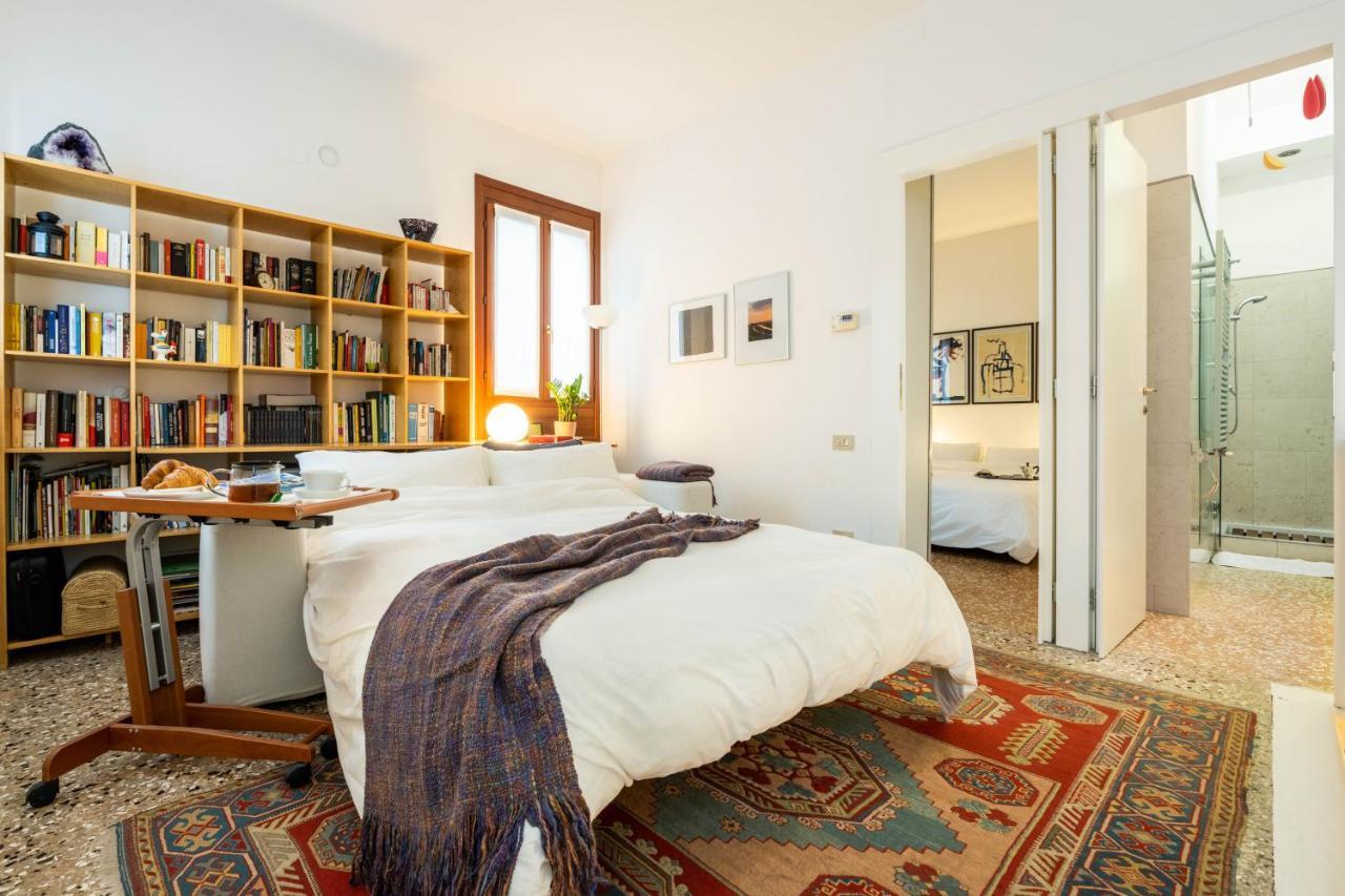 Marco'S Venice House - StayinВенеція Екстер'єр фото