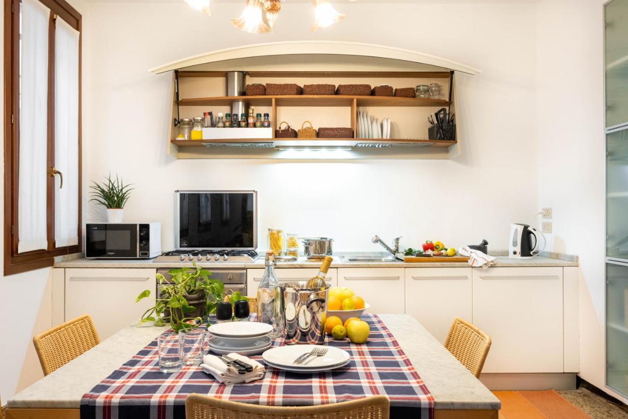 Marco'S Venice House - StayinВенеція Екстер'єр фото